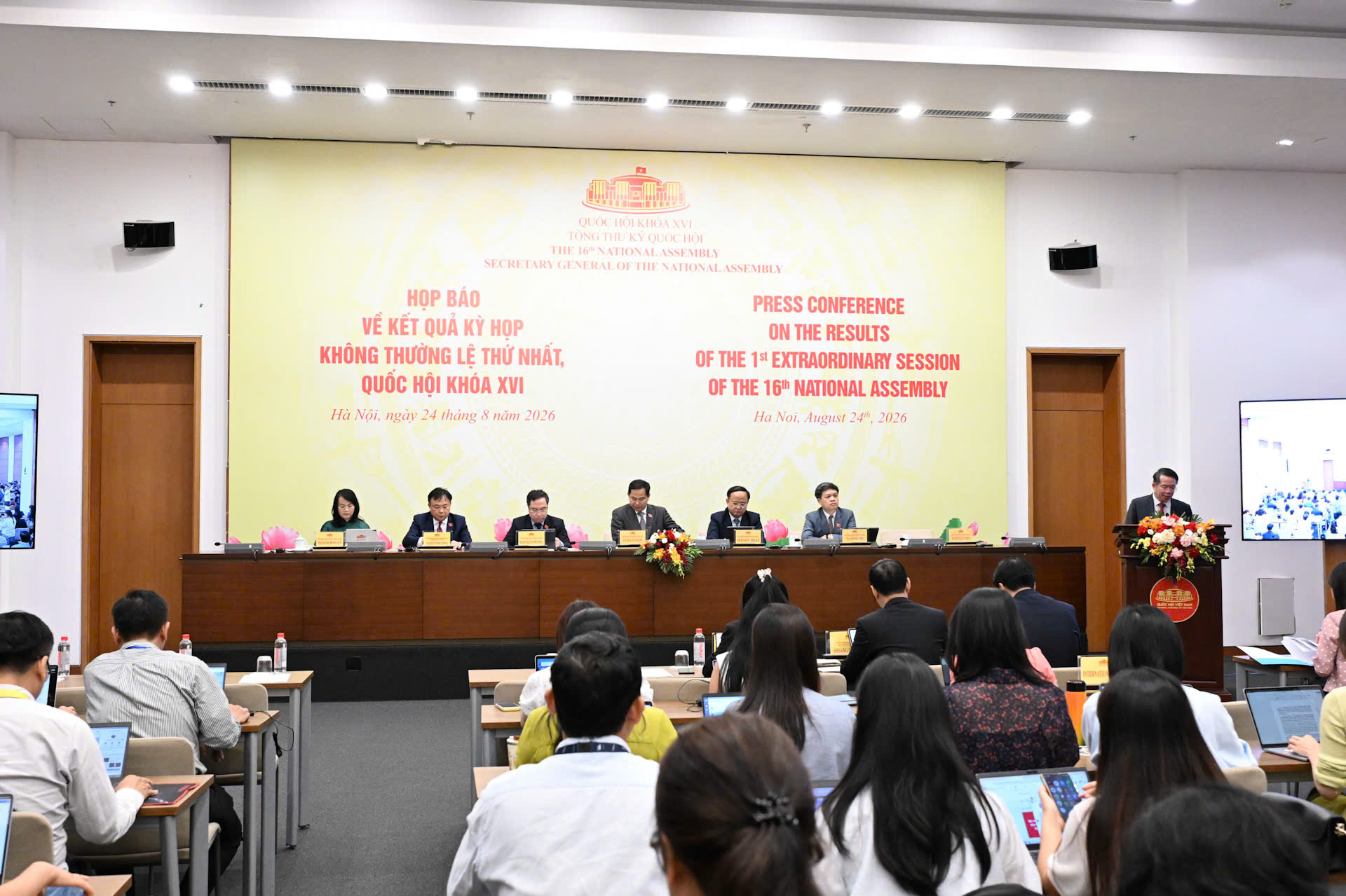 Khơi thông nguồn lực, tháo gỡ điểm nghẽn để tạo động lực phát triển
